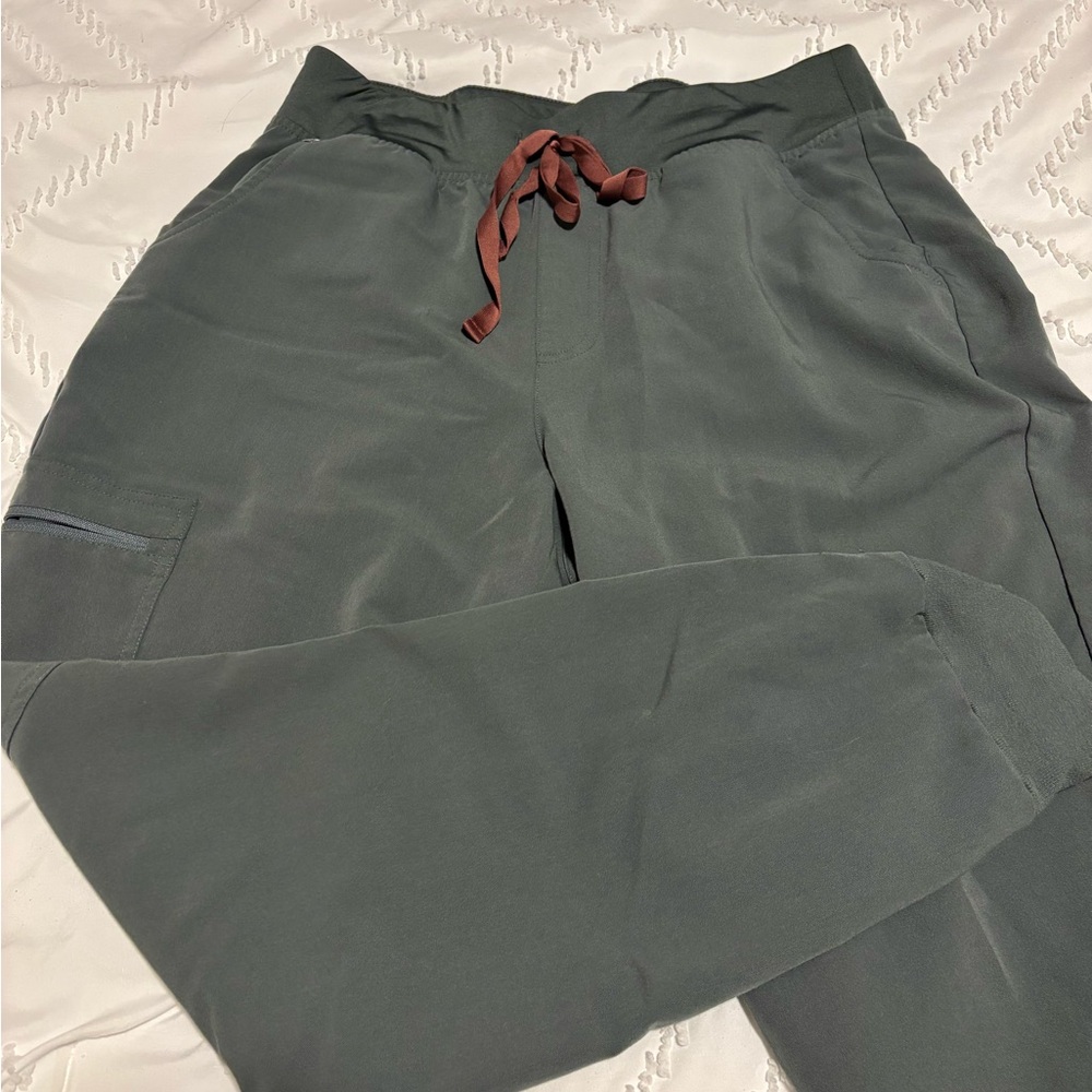 Women’s figs high waisted Jogger scrub pants